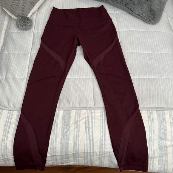 Lululemon leggings size 6. Burgundy with mesh - Picture 1 of 3